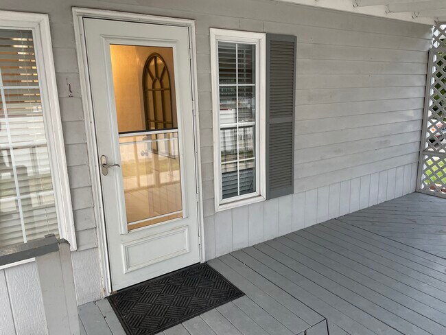 Building Photo - 6243 Gray St