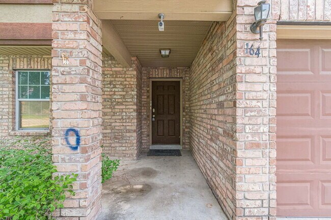 Building Photo - 164 Springtree Hollow