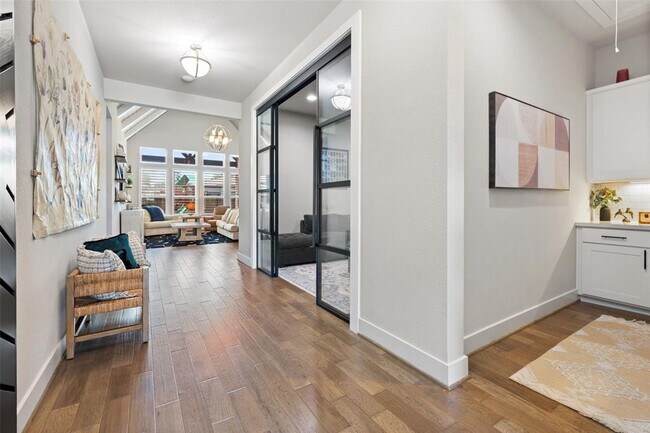 Building Photo - 1608 Carmine Dr