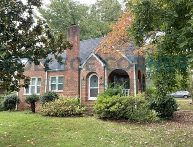 Building Photo - 1234 Polo Rd