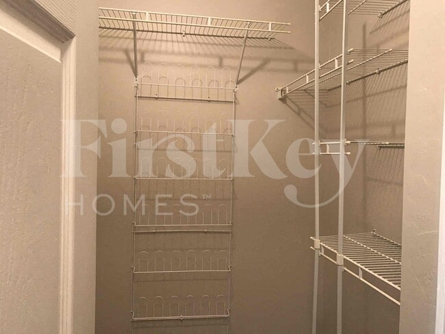 Building Photo - 18205 Apple Rd