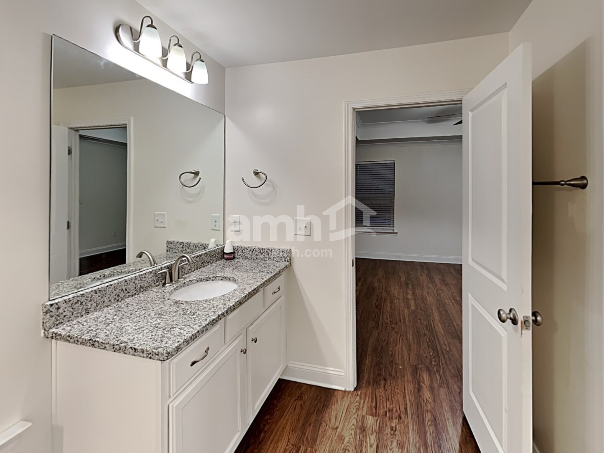 Building Photo - 1362 Weatherbrook Cir