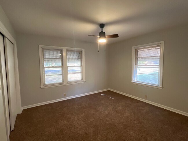 Building Photo - Step inside!  You will love what you see.