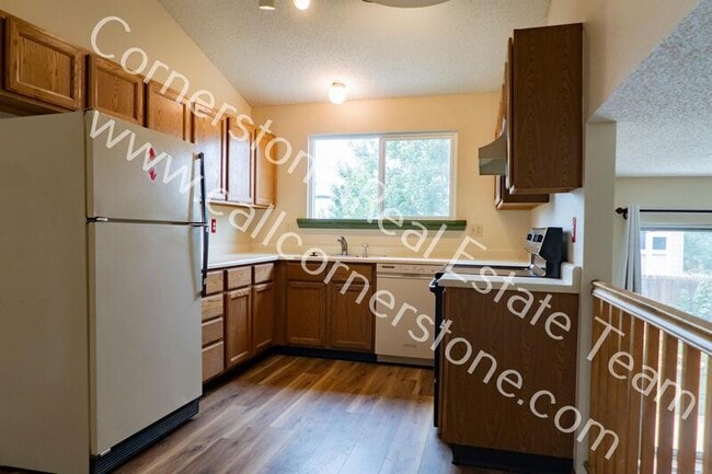 Building Photo - 3050 Haystack Dr