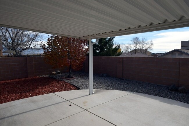Building Photo - 2BR Plus Bonus Room in the NW!