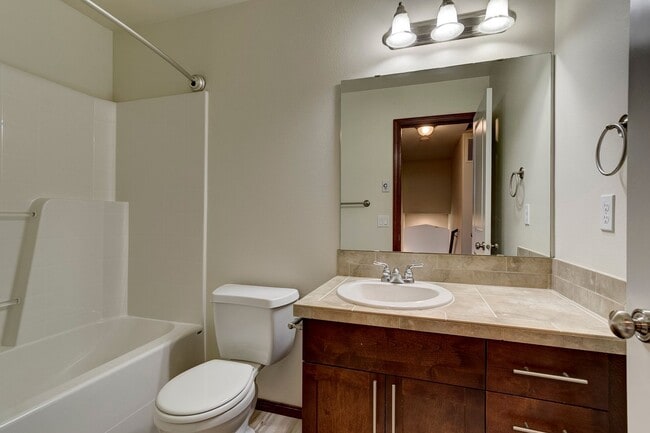 Building Photo - Charming 3-Bedroom Home Across from Nature...