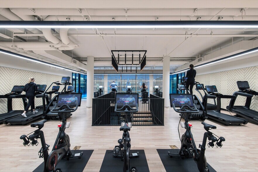 Building Photo - 244 W 29th St