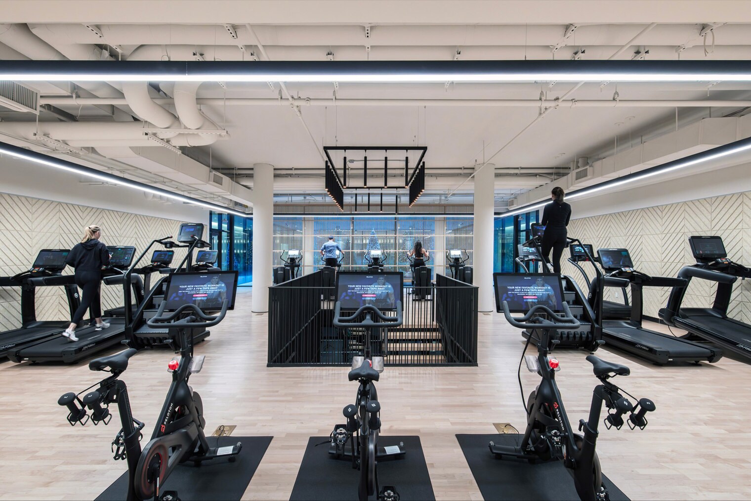 Building Photo - 243 W 28th St