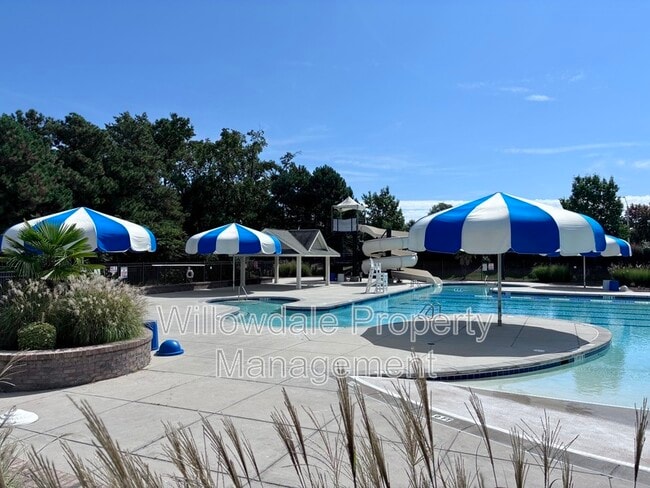 Building Photo - 624 Piper Stream Cir