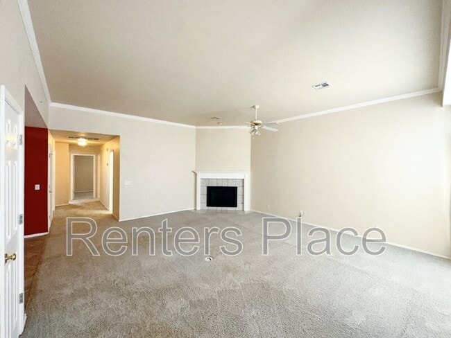Building Photo - 11705 S Forest Ct