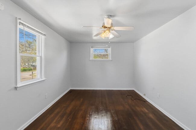Building Photo - Charming 3BR Home in Warrensville Heights | Fresh Interior + New Roof | CMHA Welcome