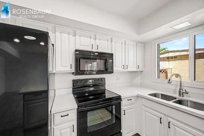 Building Photo - 8548 E McDonald Dr