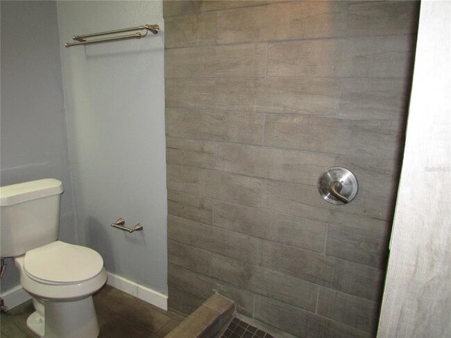 Building Photo - 12715 Raeburn Way