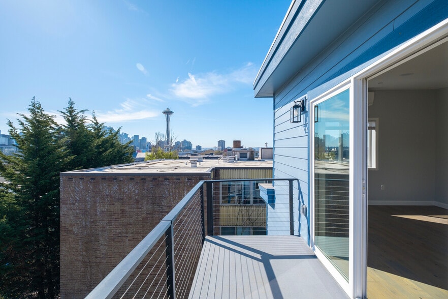 Building Photo - 812 2nd Ave N