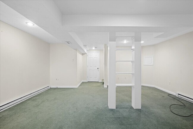 Building Photo - 116 Weatherstone Dr