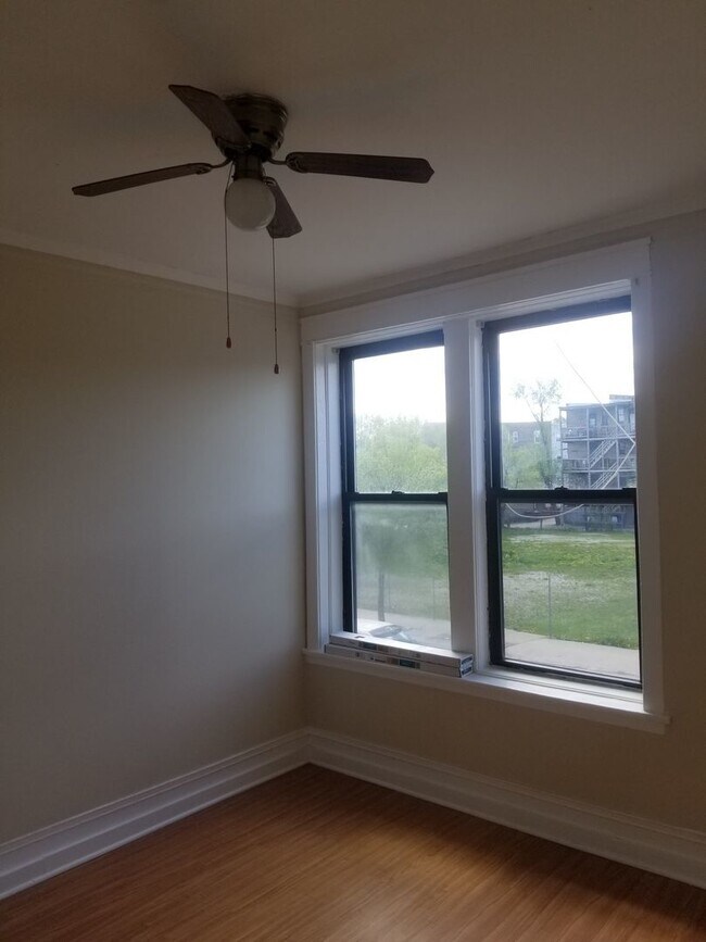 Building Photo - 4805 N Central Park Ave