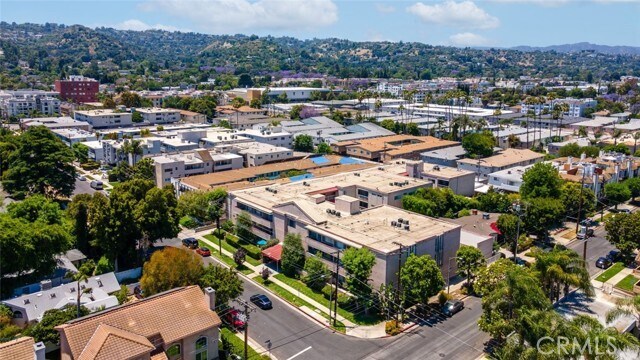 Building Photo - 4487 Colbath Ave