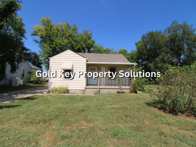 Building Photo - Cute 2 BR 1 BA Meadowbrook House with Cent...