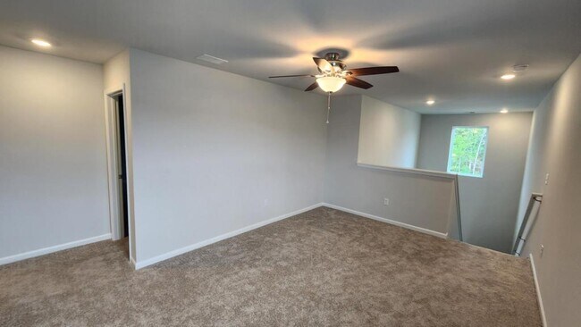 Building Photo - 1055 Sentinel Ct