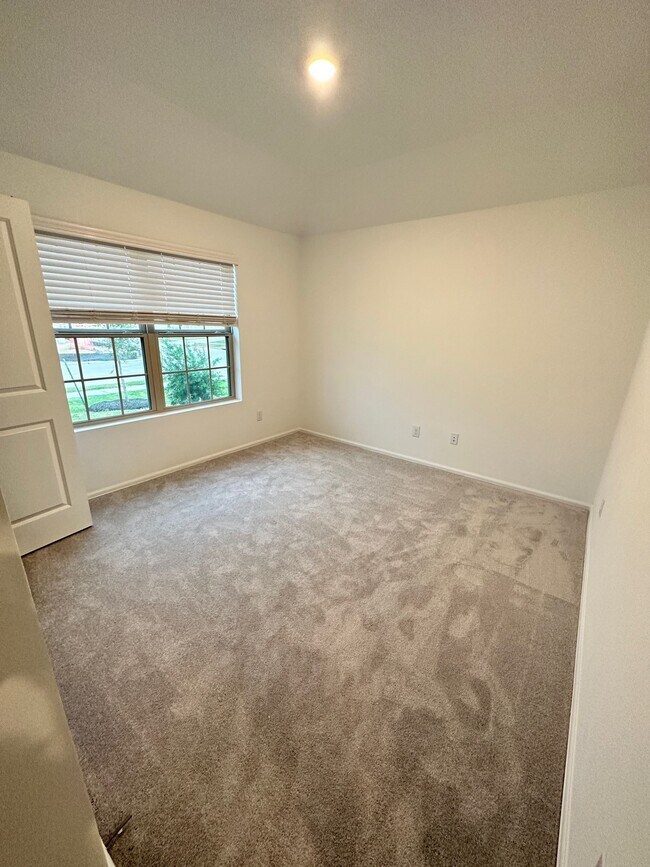 Building Photo - 5804 Knox Lndg Dr