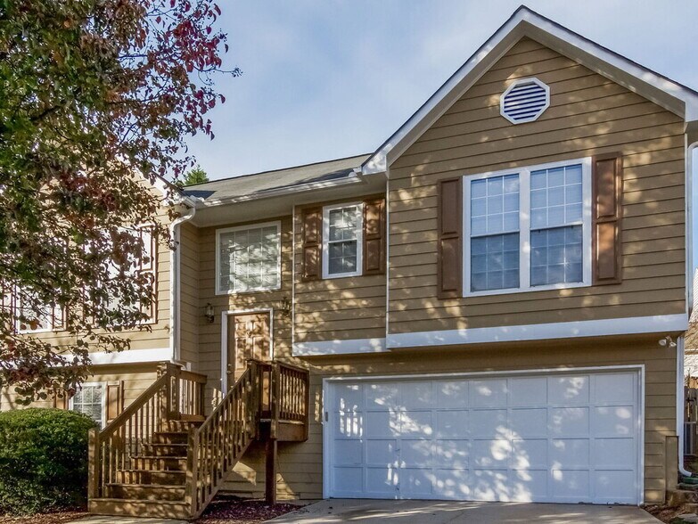 Primary Photo - 2695 Chadwick Ln NW