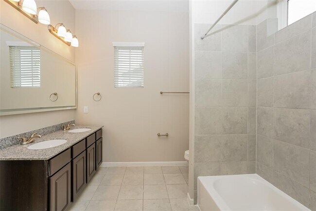 Building Photo - 18127 Cypress Hill Dr