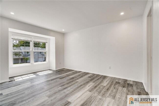 Building Photo - 130 Winchester Way