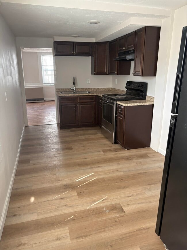 Building Photo - 7 Morrill St