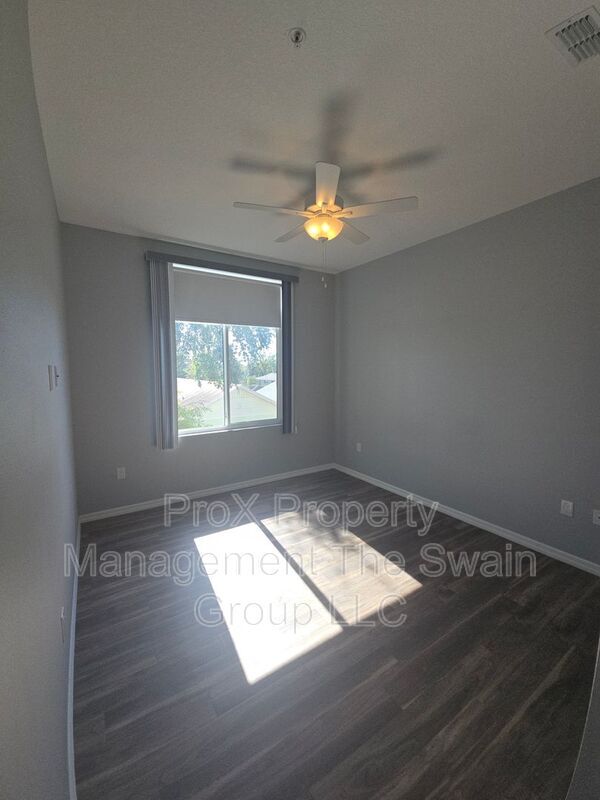 Building Photo - 760 Ave C SW