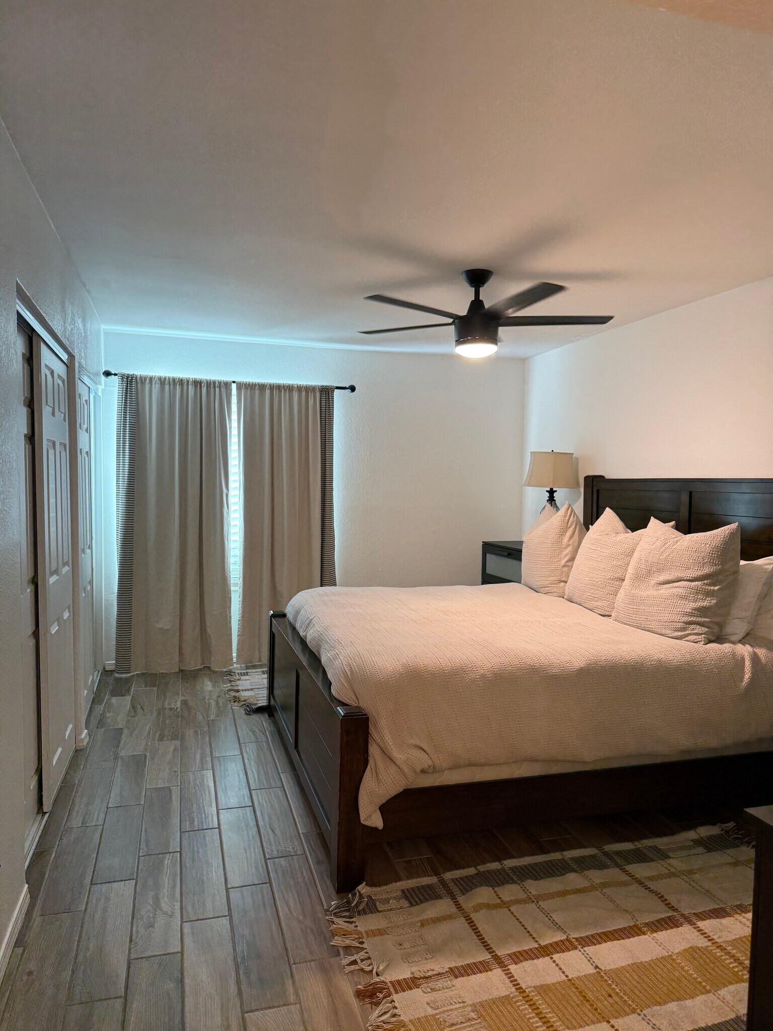 Master Bedroom - 3600 N Hayden Rd