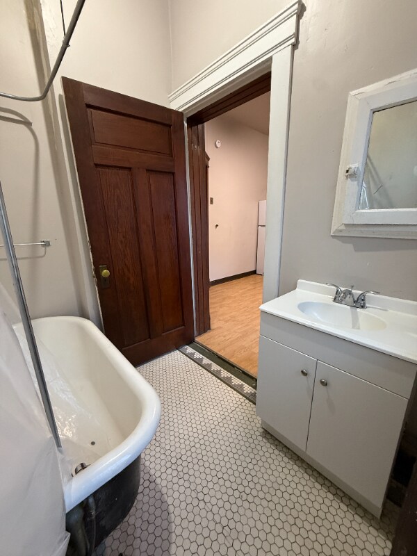 Building Photo - 329 Taylor Ave