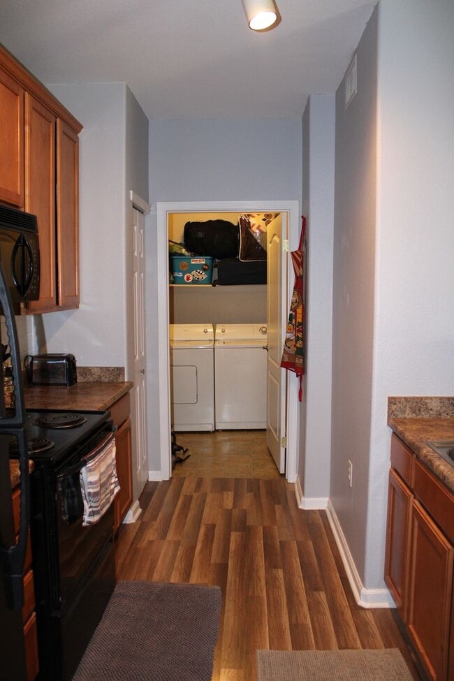 Building Photo - Beautiful 1 Bedroom Condo in Arvada.