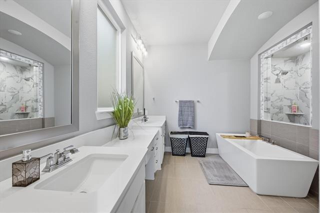 Building Photo - 532 Petrel Dr