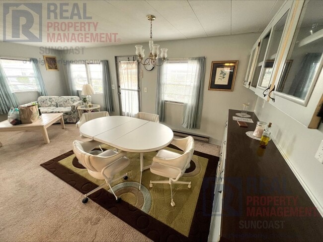 Building Photo - 1207 45th Ave E