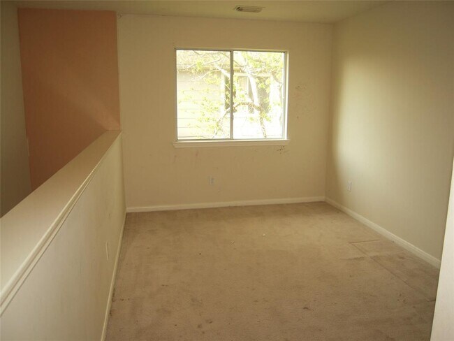 Building Photo - 4242 Daisy Meadow Dr