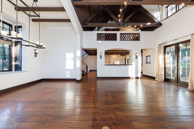 Building Photo - Delightful Private 3BR/4.5BA + Office Home in Del Mar