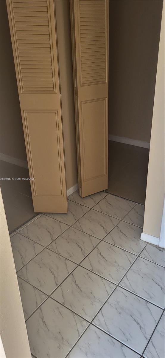 Building Photo - 1300 NE Miami Gardens Dr