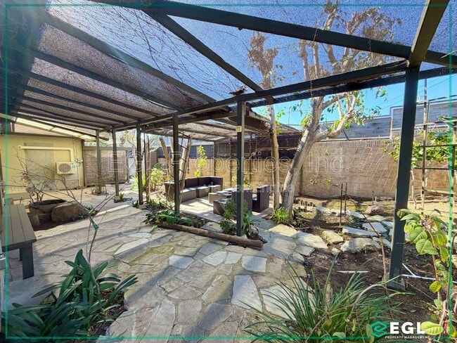 Building Photo - 7601 Kittyhawk Ave