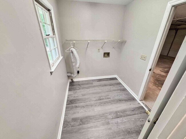 Building Photo - Renovated 4BR Home in Walton HS East Cobb