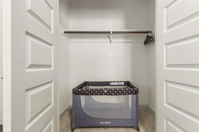 Building Photo - 10513 Defender Trl