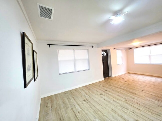 Building Photo - Vero Beach Rentals. Vero Beach Rent, LLC and Property Management Company