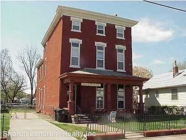 Primary Photo - 2130 Portland Ave