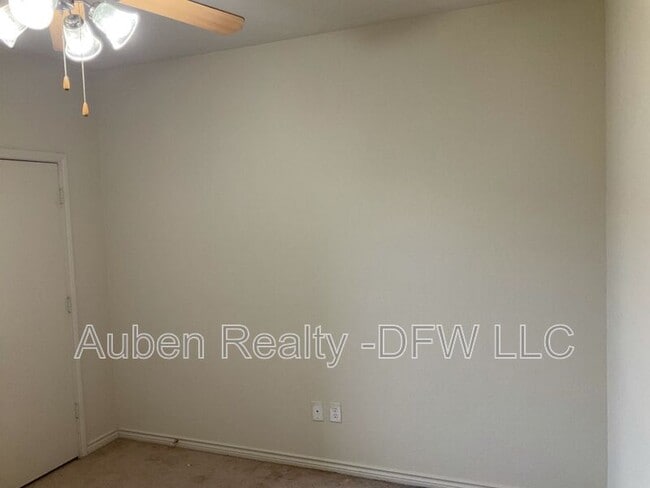 Building Photo - 800 Quarter Horse Trail