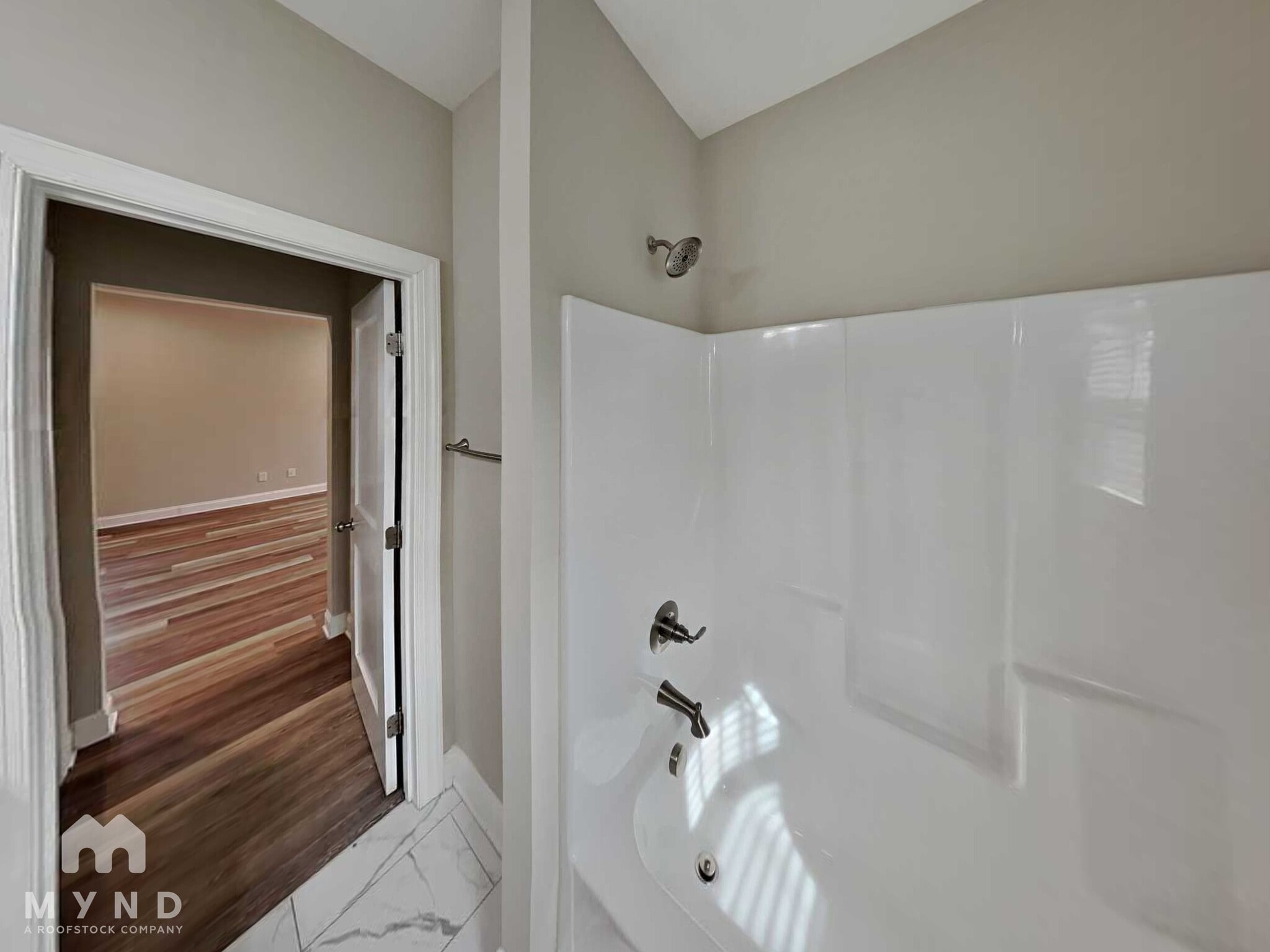 Building Photo - 2112 Middale St