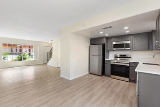 Building Photo - 2632 NW 52nd Ave