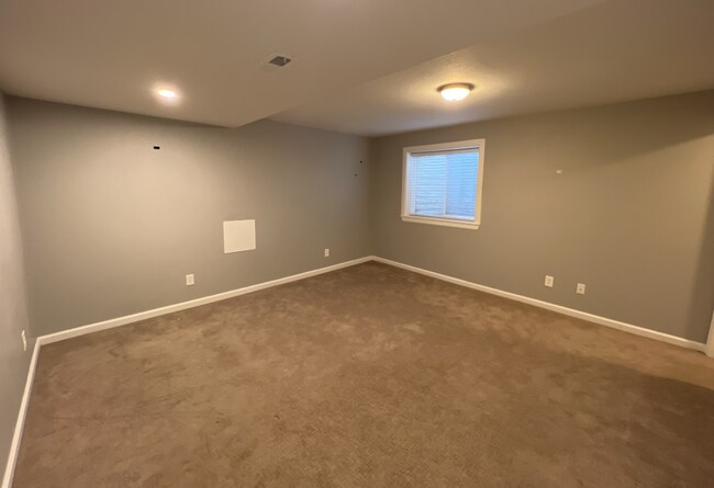 Building Photo - Beautifully Remodeled 5-Bedroom Home with Finished Basement and Custom Upgrades!