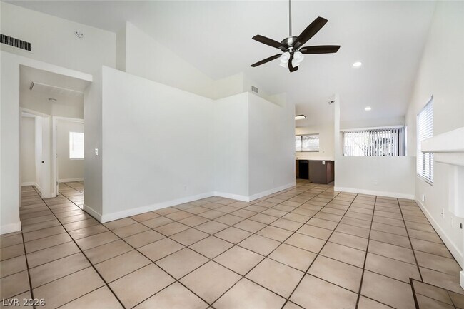 Building Photo - 2709 Camphor Tree St