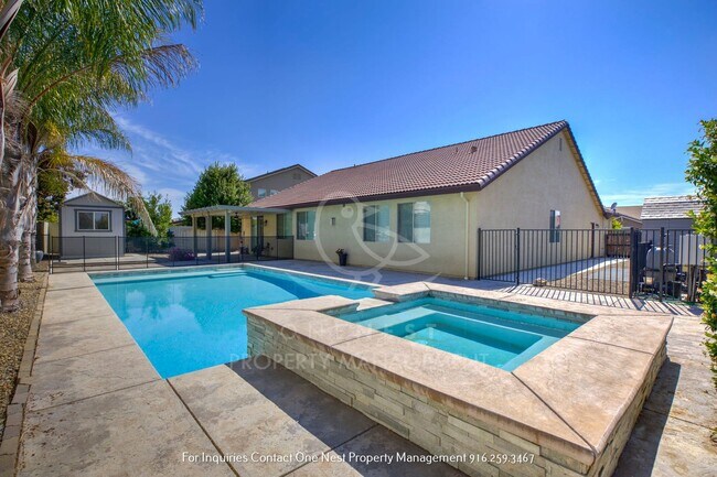 Building Photo - Offering a 6 Month Lease | 4 Bedroom 3 Bathroom Plumas Lake Beauty!