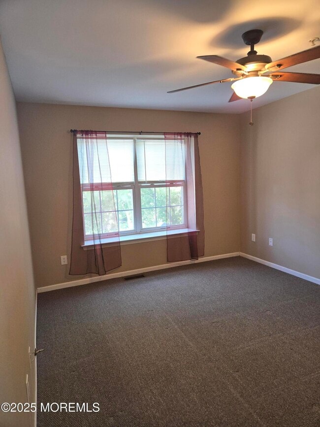 Building Photo - 1502 Saxony Dr