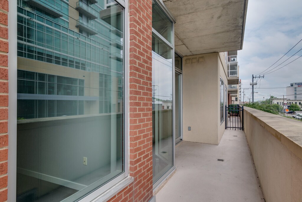Building Photo - 600 12th Ave S